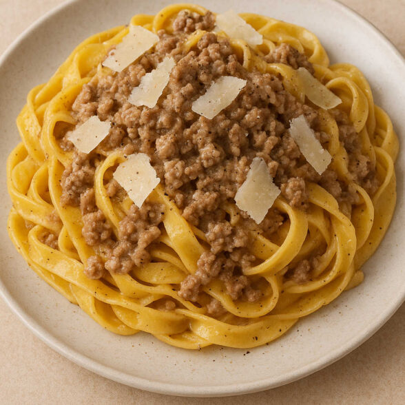 Tagliatelle all’uovo al ragù bianco
